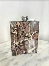 Load image into Gallery viewer, Mossy Oak: Redneck Diva Flask
